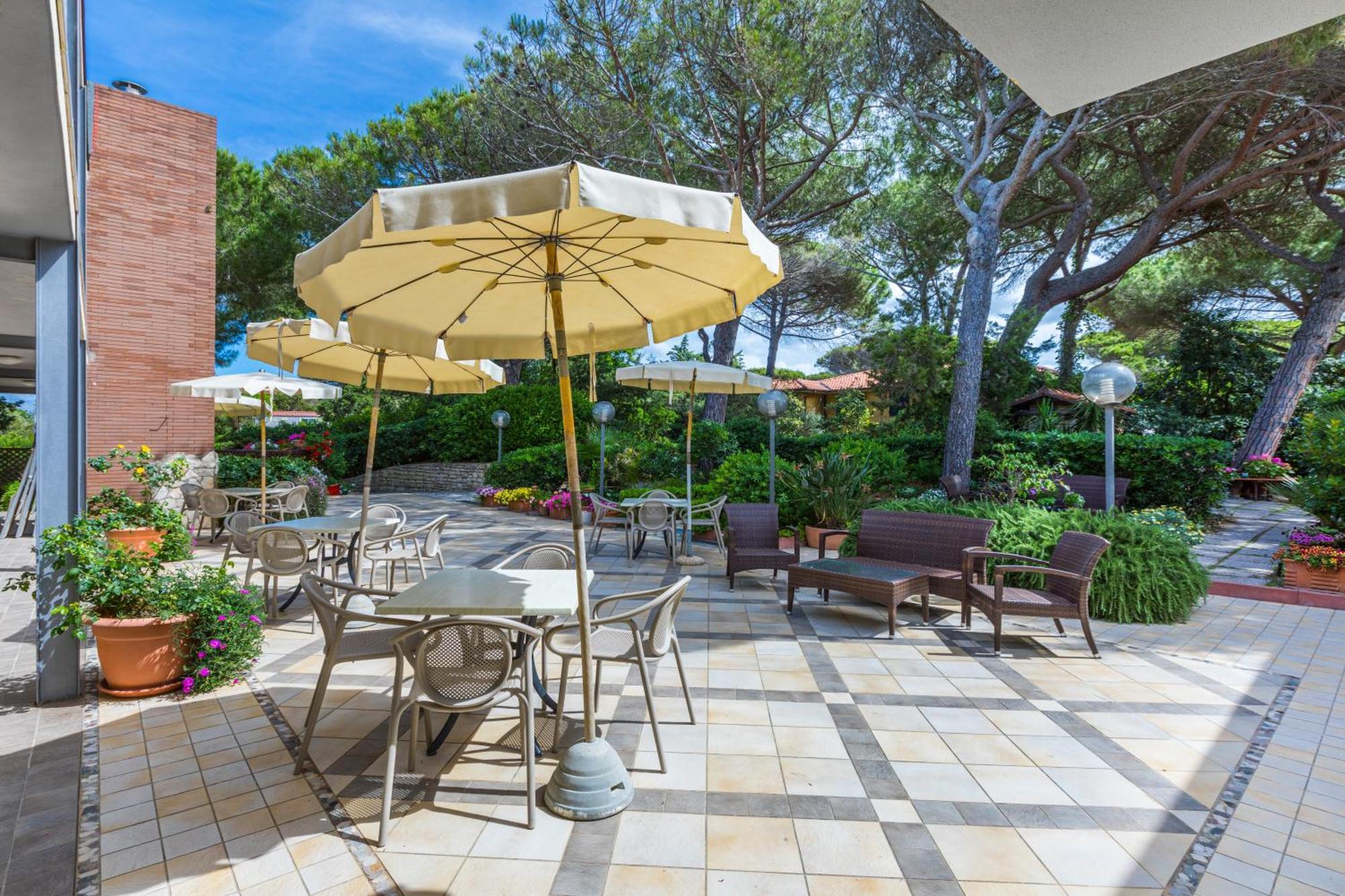Casa Di Caccia Aparthotel Marina Di Bibbona